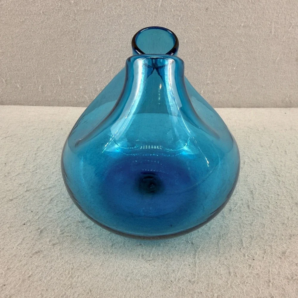 Blenko‎ 39 Turquoise Glass Pinched Ivy Vase